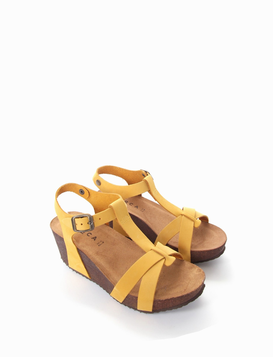 Wedge heels heel 5 cm yellow leather