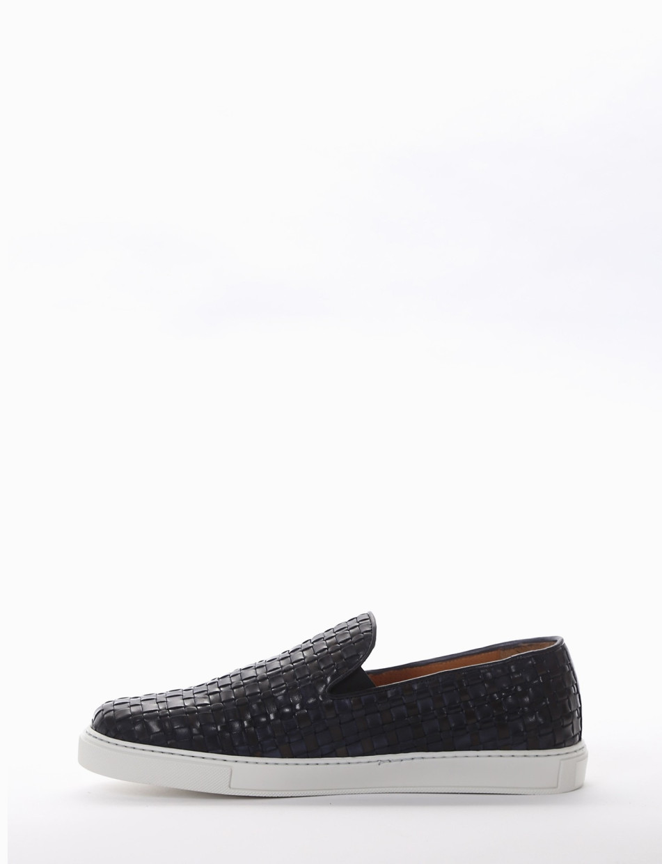 Slip-on intrecciato