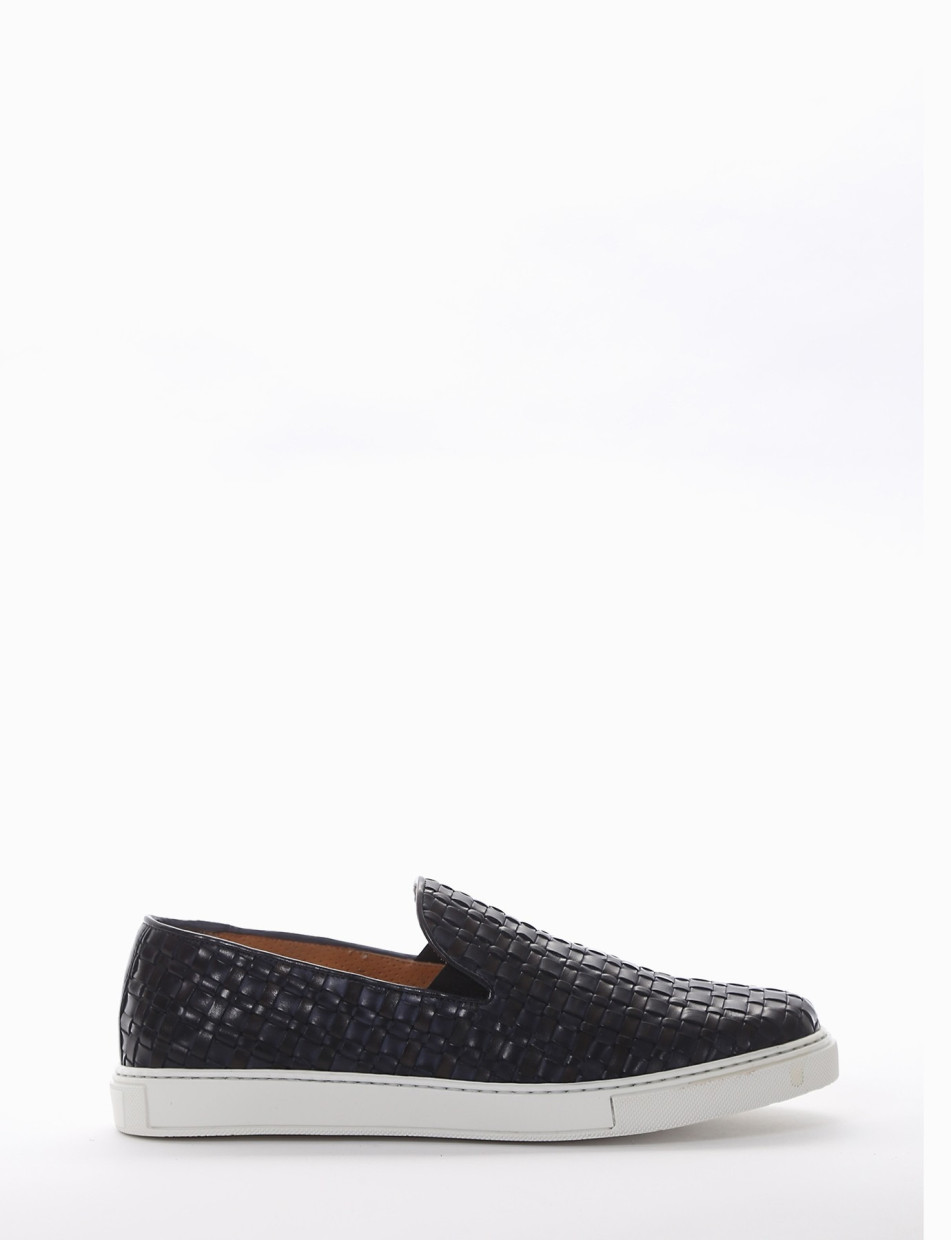 Slip-on intrecciato