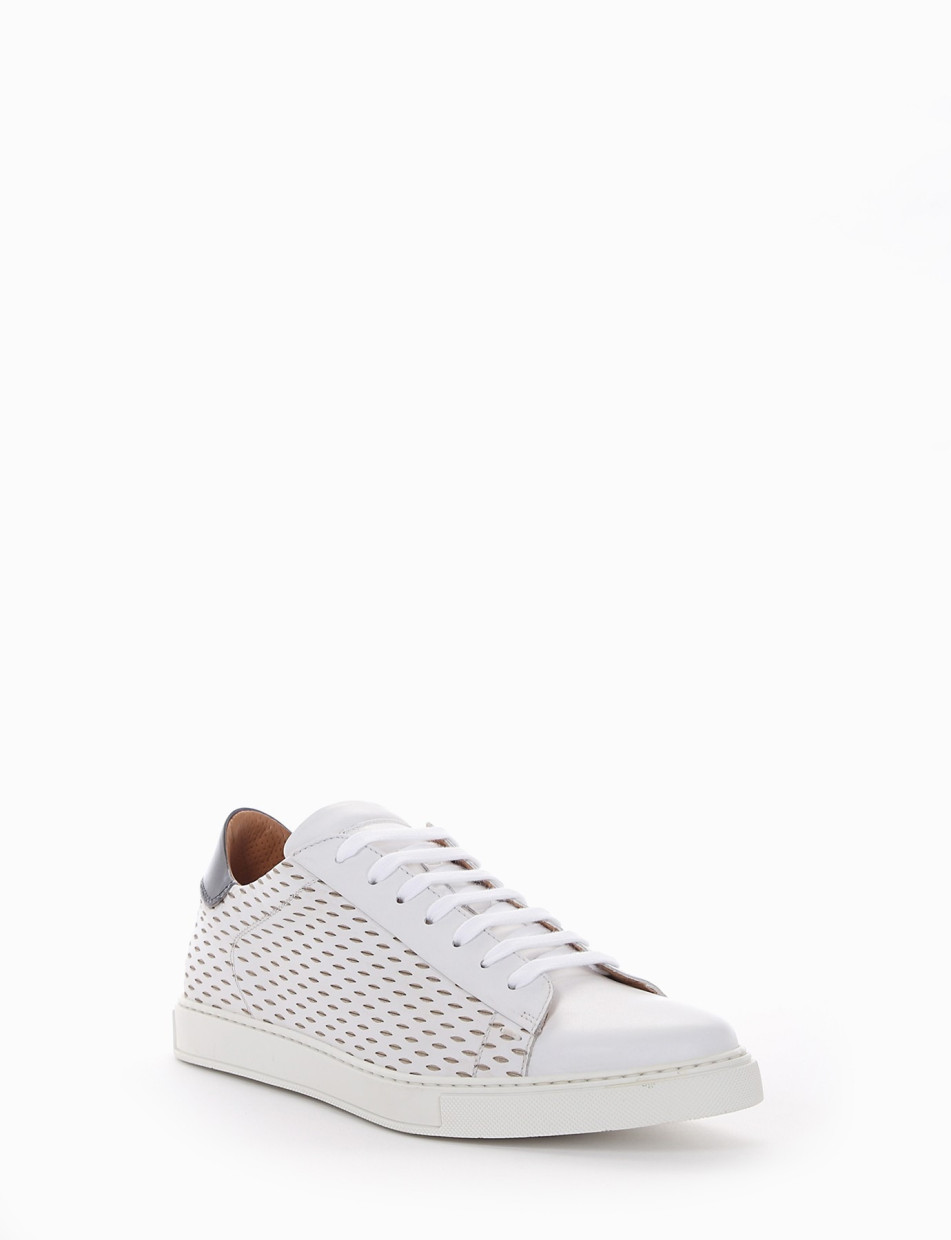 Sneakers white leather