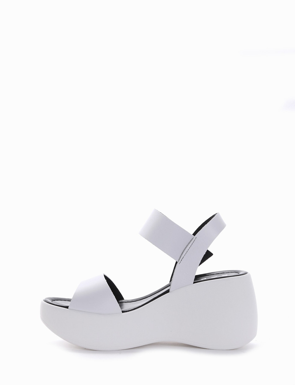 Wedge heels heel 8 cm white leather