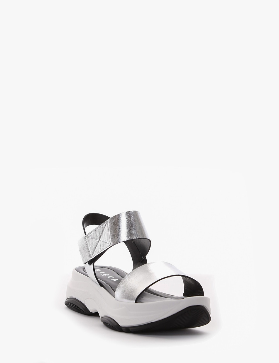 Wedge heels heel 3 cm silver leather