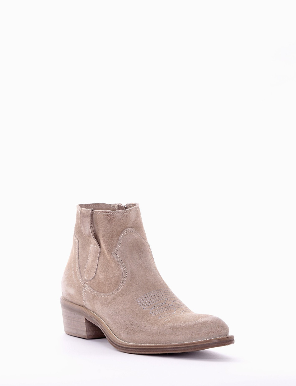 Low heel ankle boots heel 3 cm beige chamois