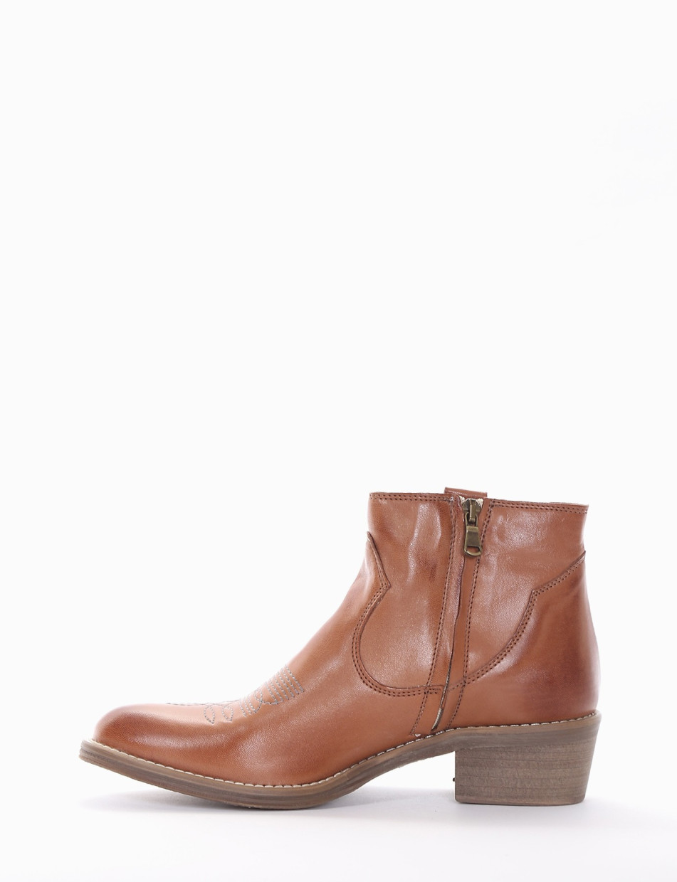 Low heel ankle boots heel 3 cm brown leather