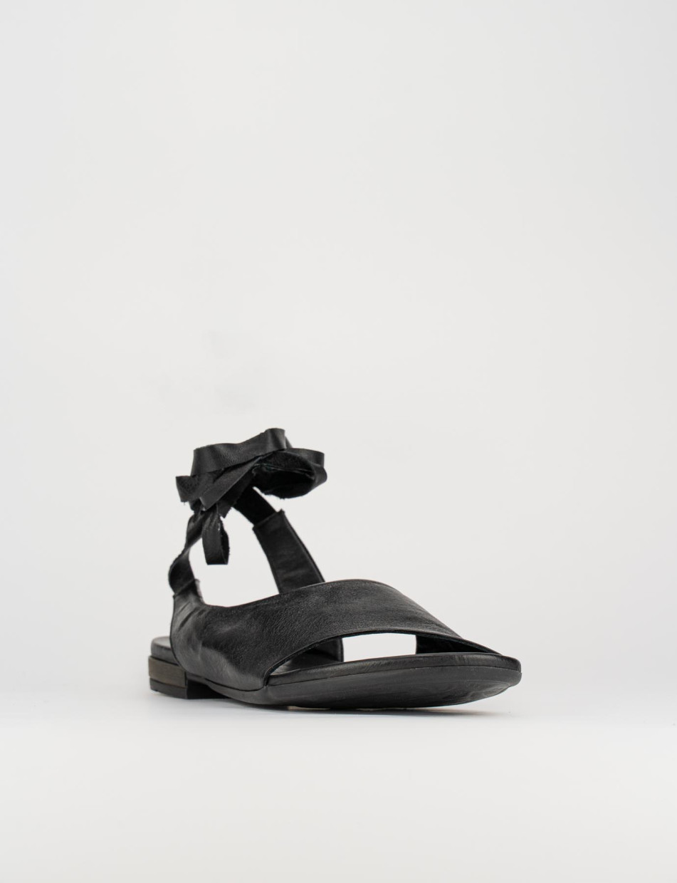sandalo tacco 1 cm nero