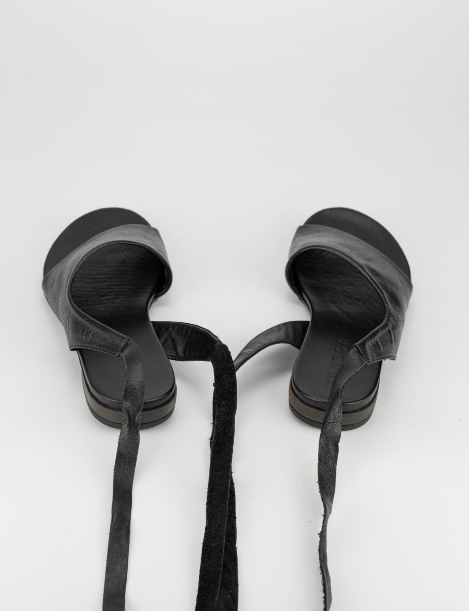 sandalo tacco 1 cm nero