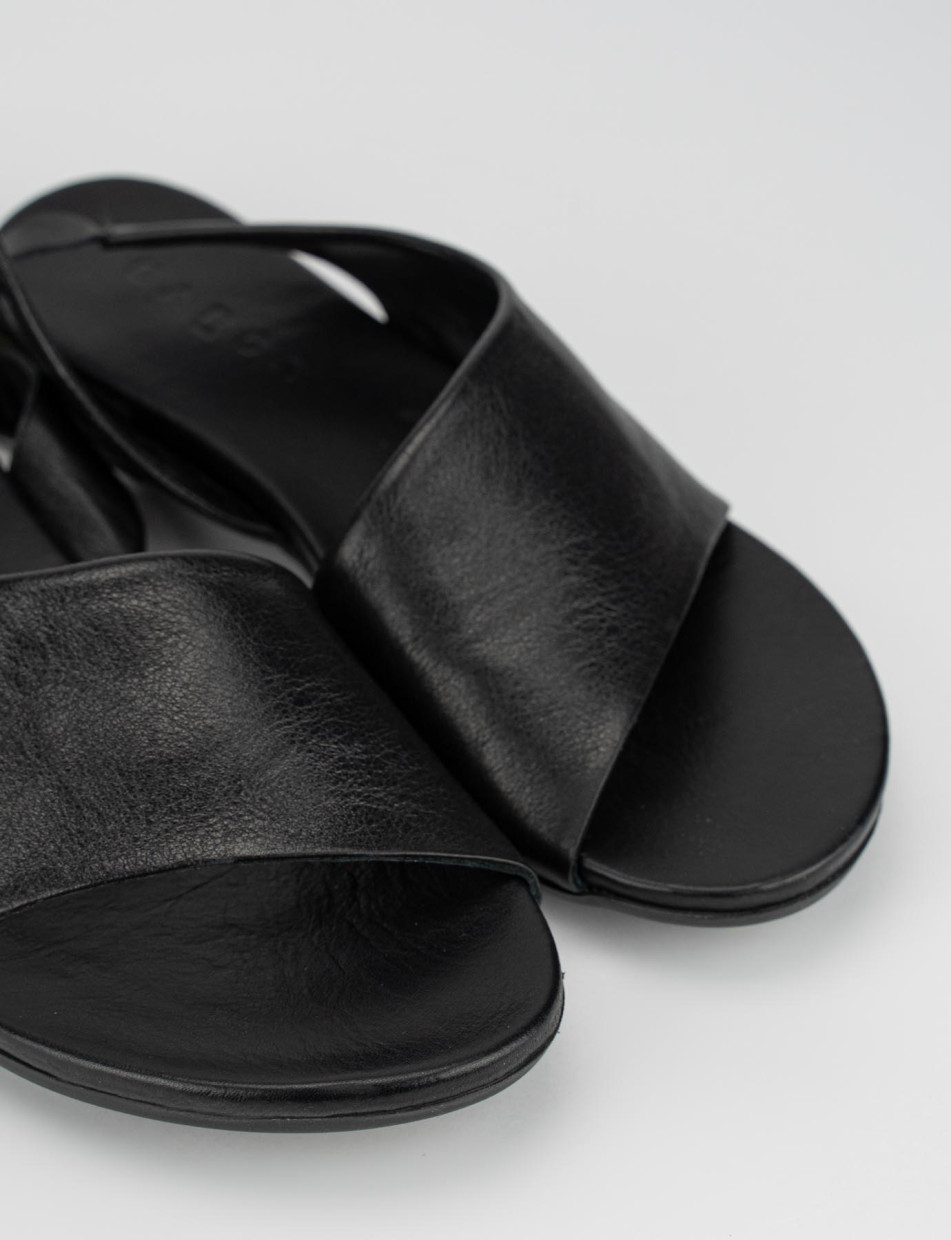sandalo tacco 1 cm nero