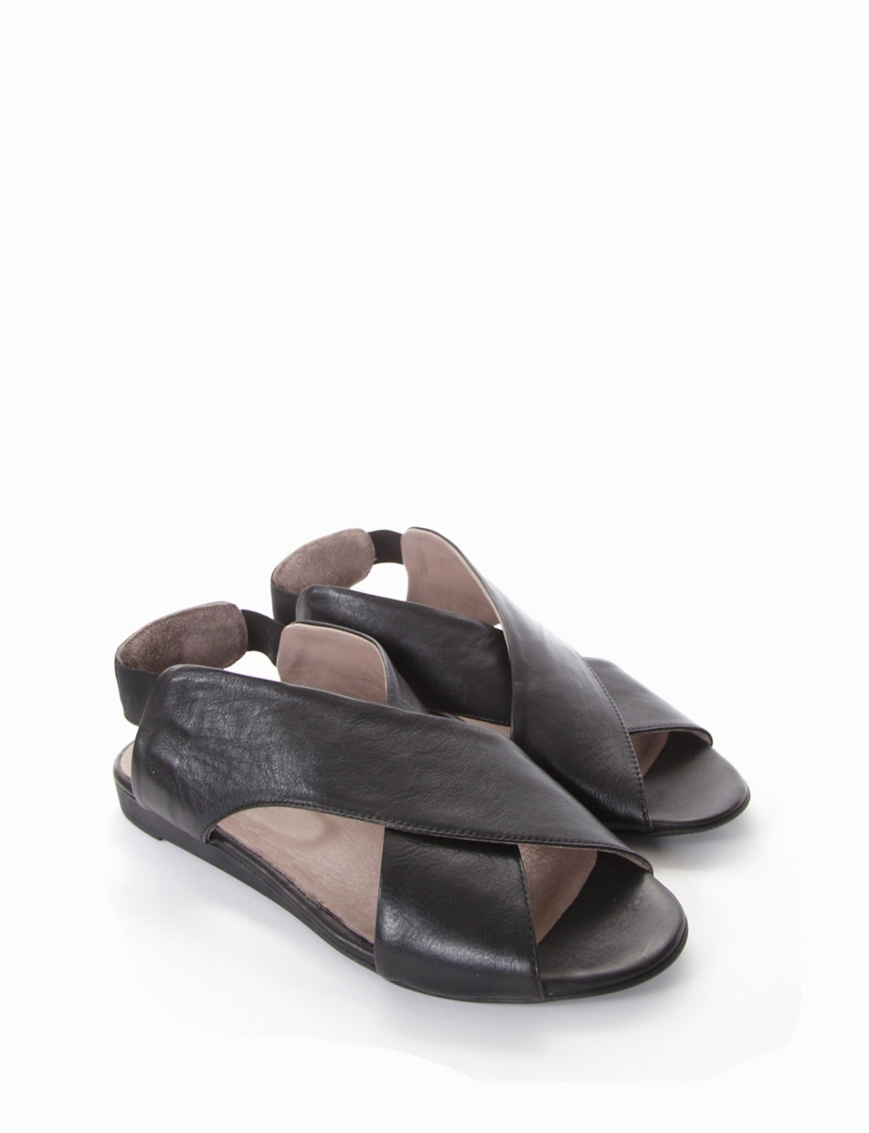 Low heel sandals heel 1 cm black leather