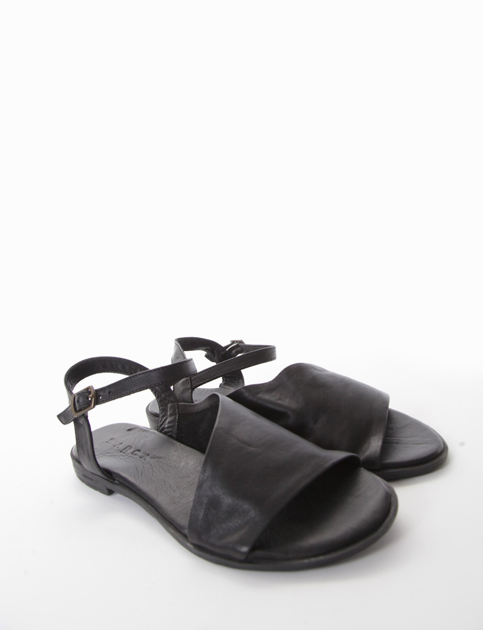 sandalo tacco 1 cm nero