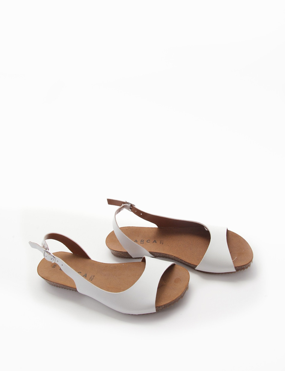 Low heel sandals white leather