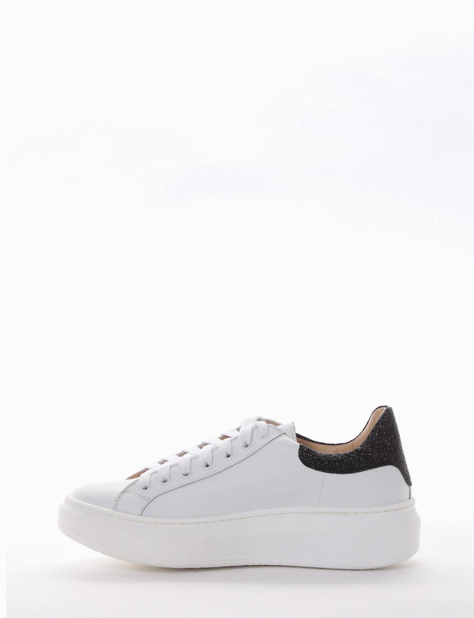 Sneakers white leather