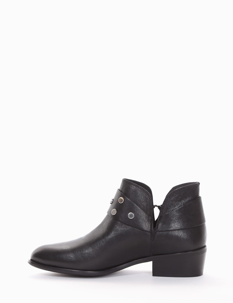 Low heel ankle boots heel 3 cm black leather