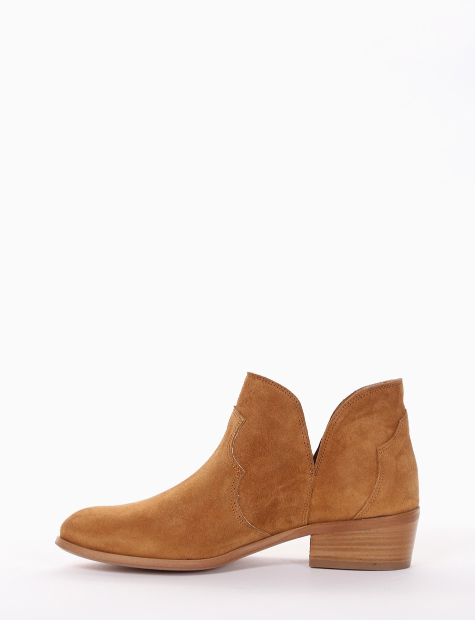 Low heel ankle boots heel 4 cm brown chamois