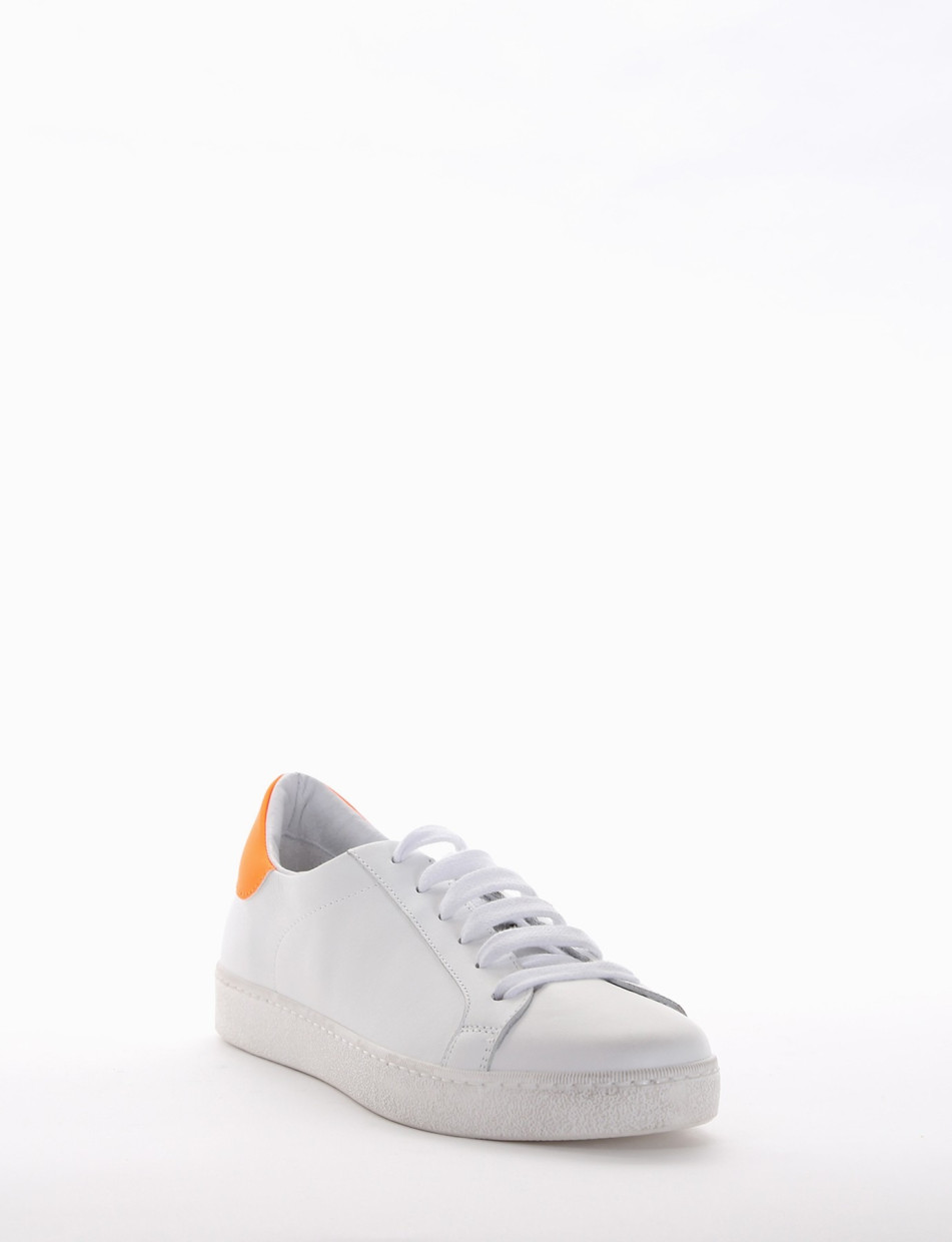 Sneakers white leather