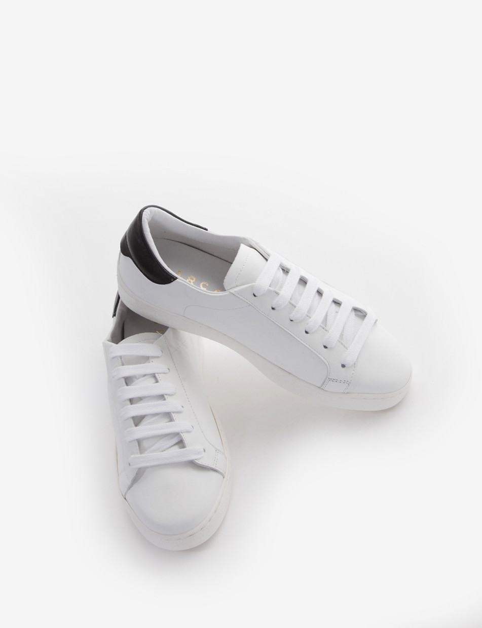 Sneakers white leather