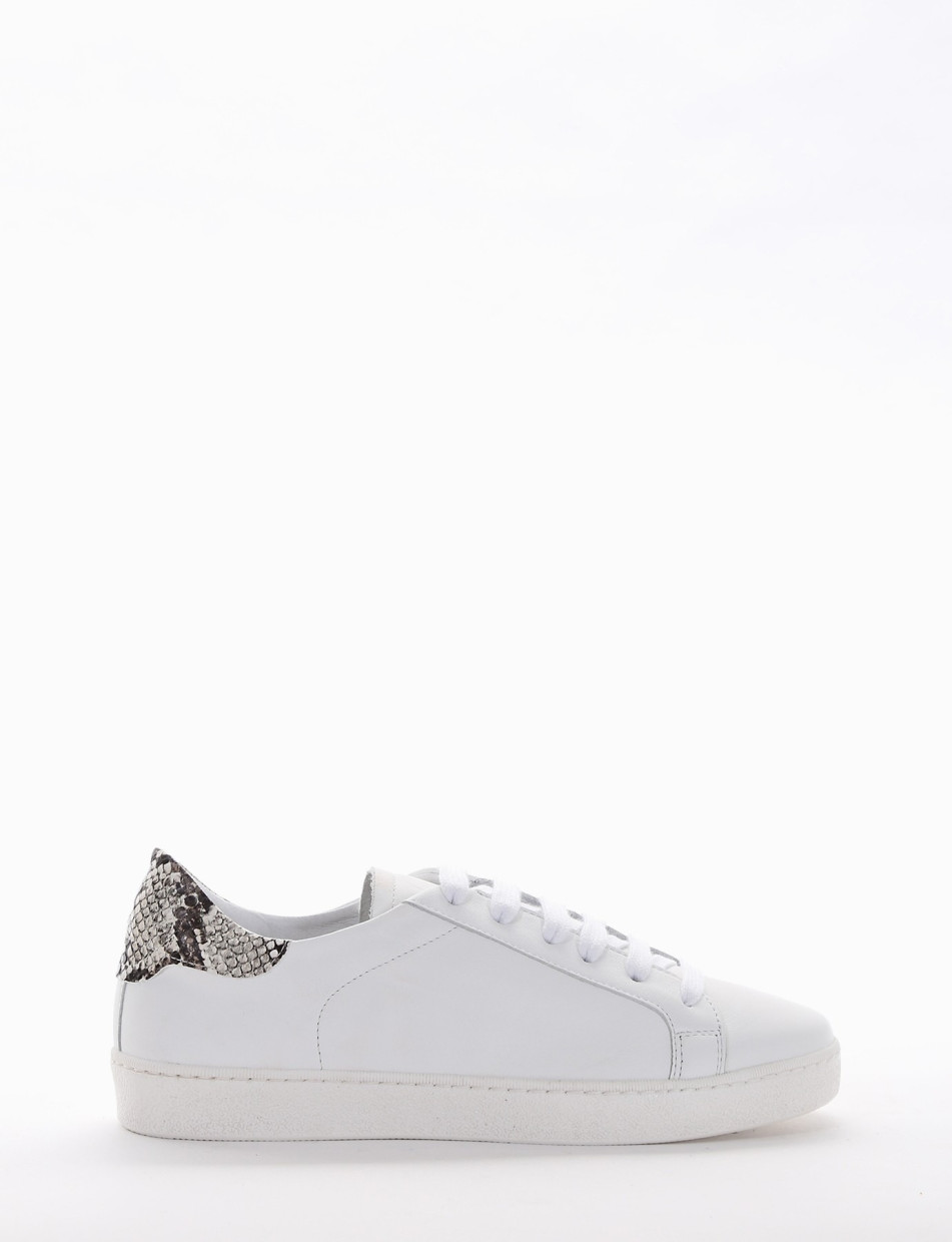 Sneakers white leather