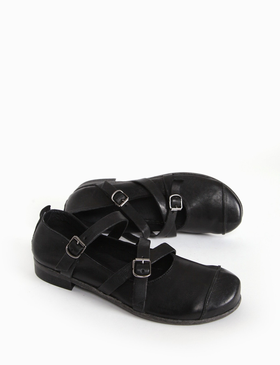 Flat shoes heel 2 cm black leather