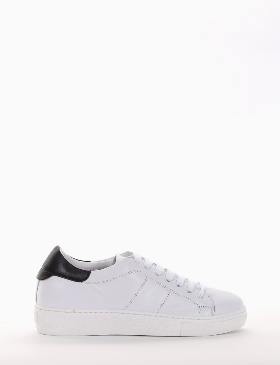 Sneakers white leather