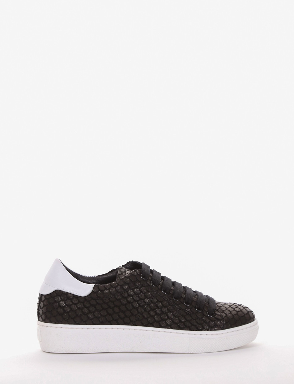 Sneakers black python