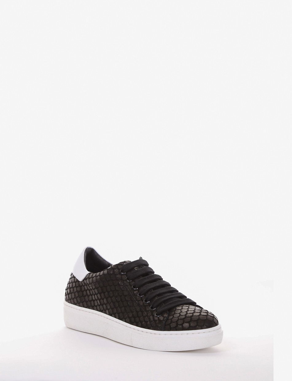 Sneakers black python