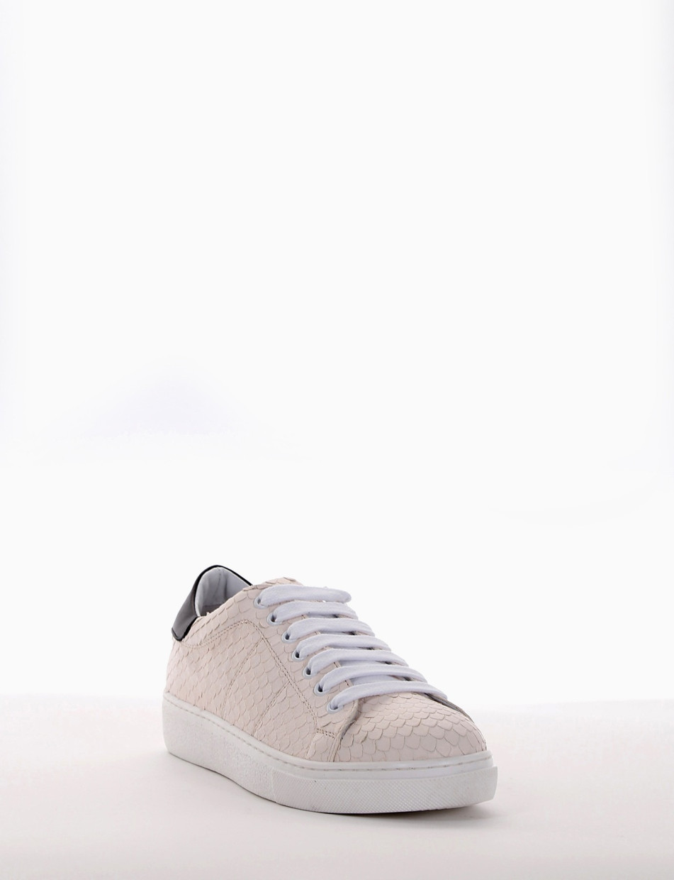 Sneakers white python