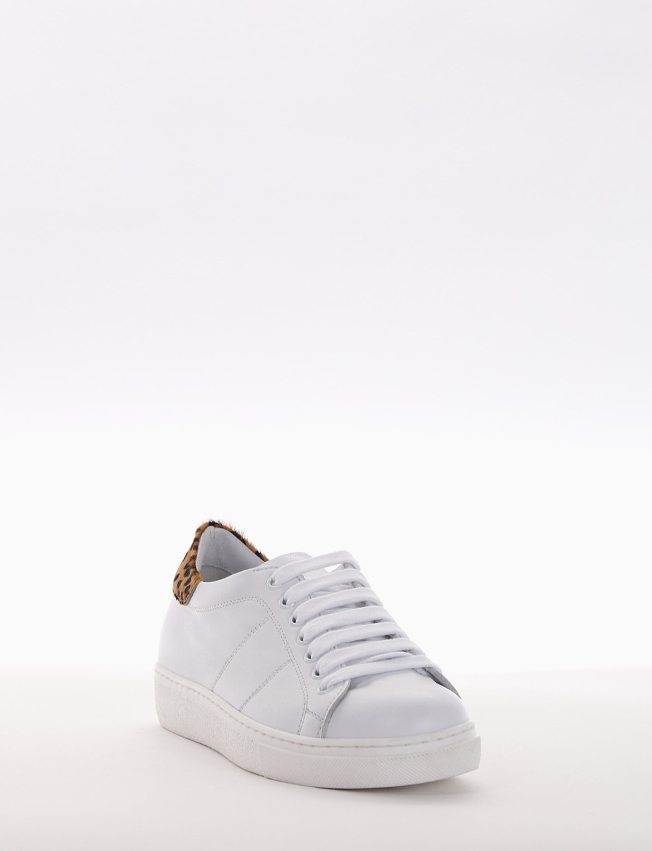 Sneakers white leather