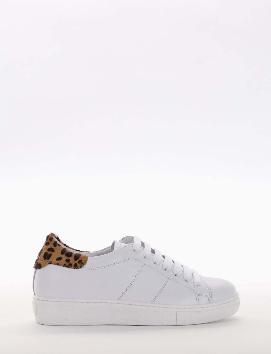 Sneakers white leather