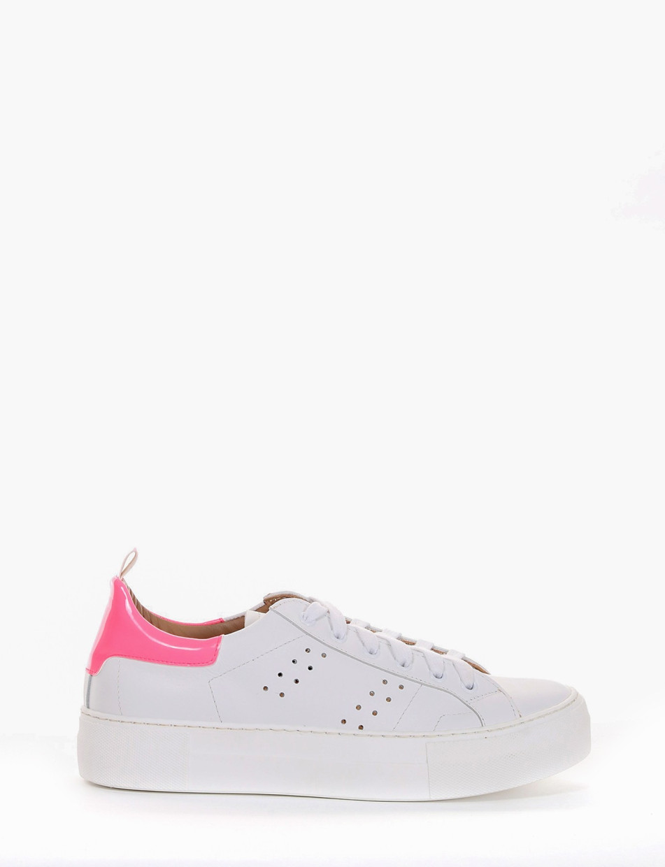 Sneakers white leather