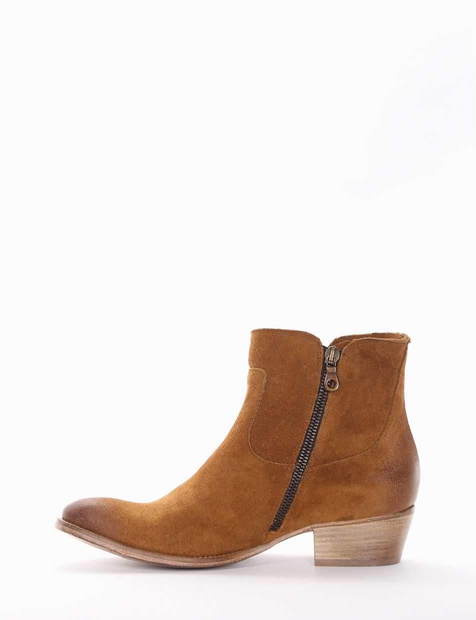 Low heel ankle boots heel 4 cm brown chamois