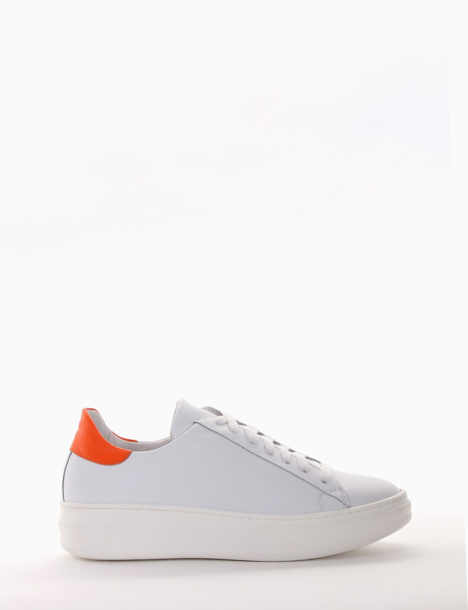 Sneakers white leather