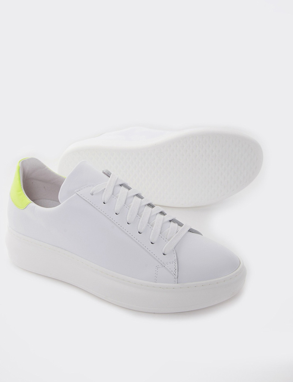 Sneakers white leather