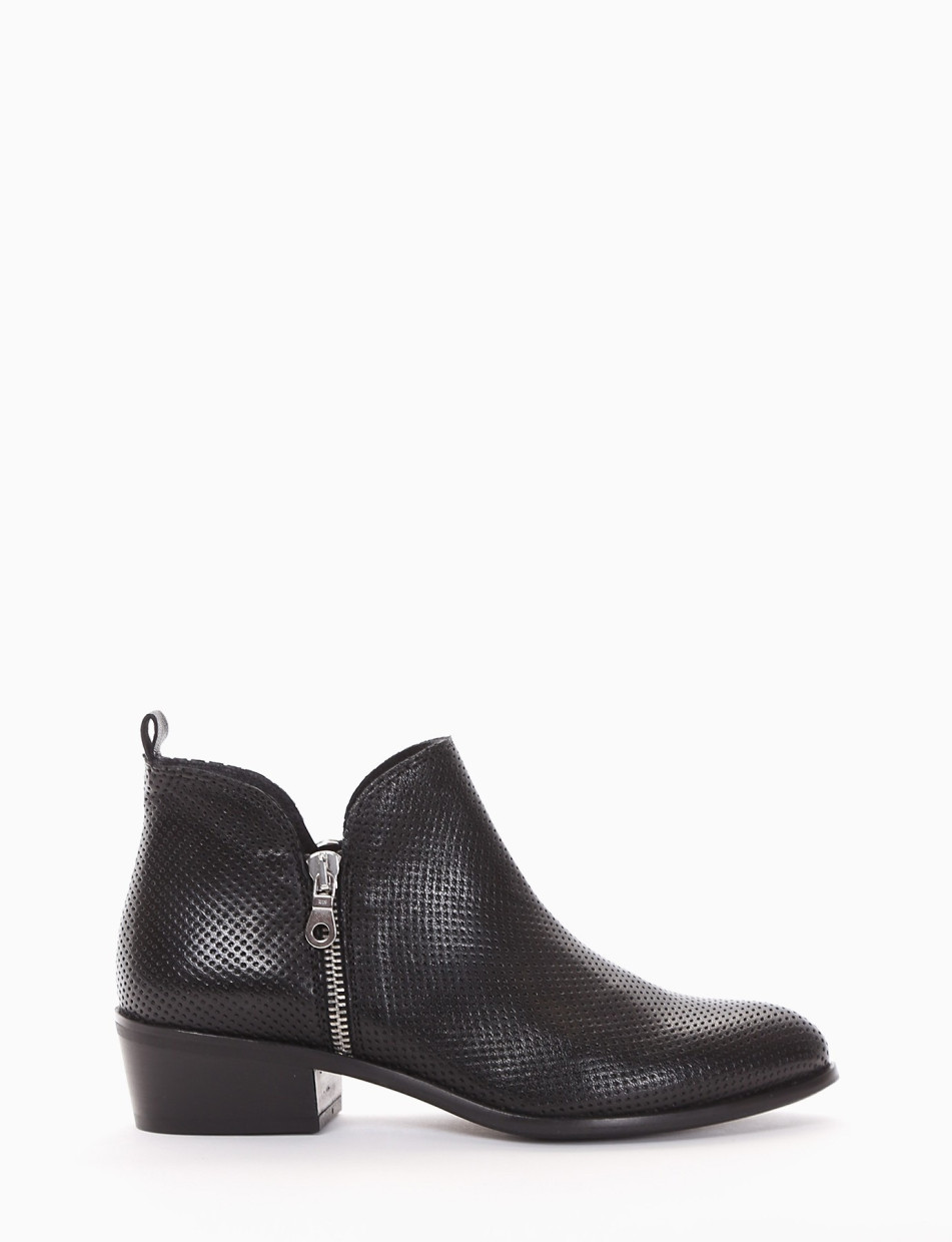 Low heel ankle boots heel 4 cm black leather