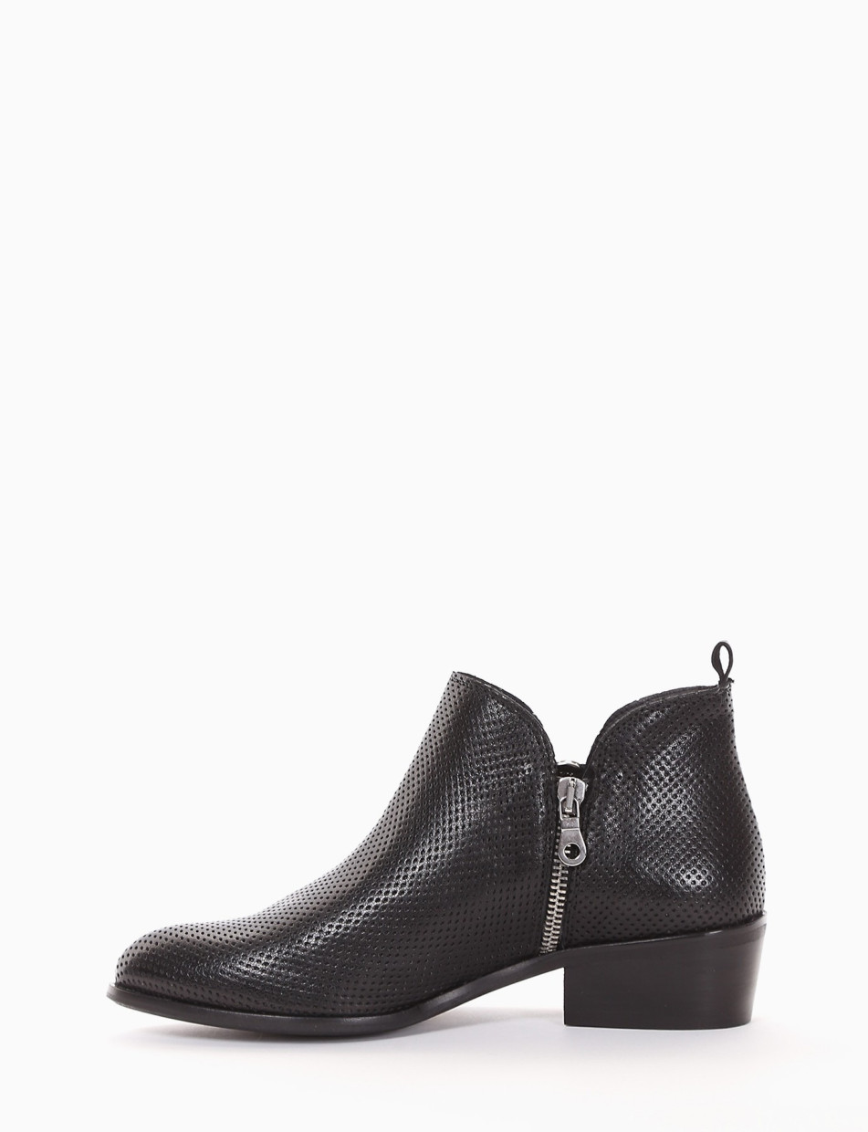 Low heel ankle boots heel 4 cm black leather