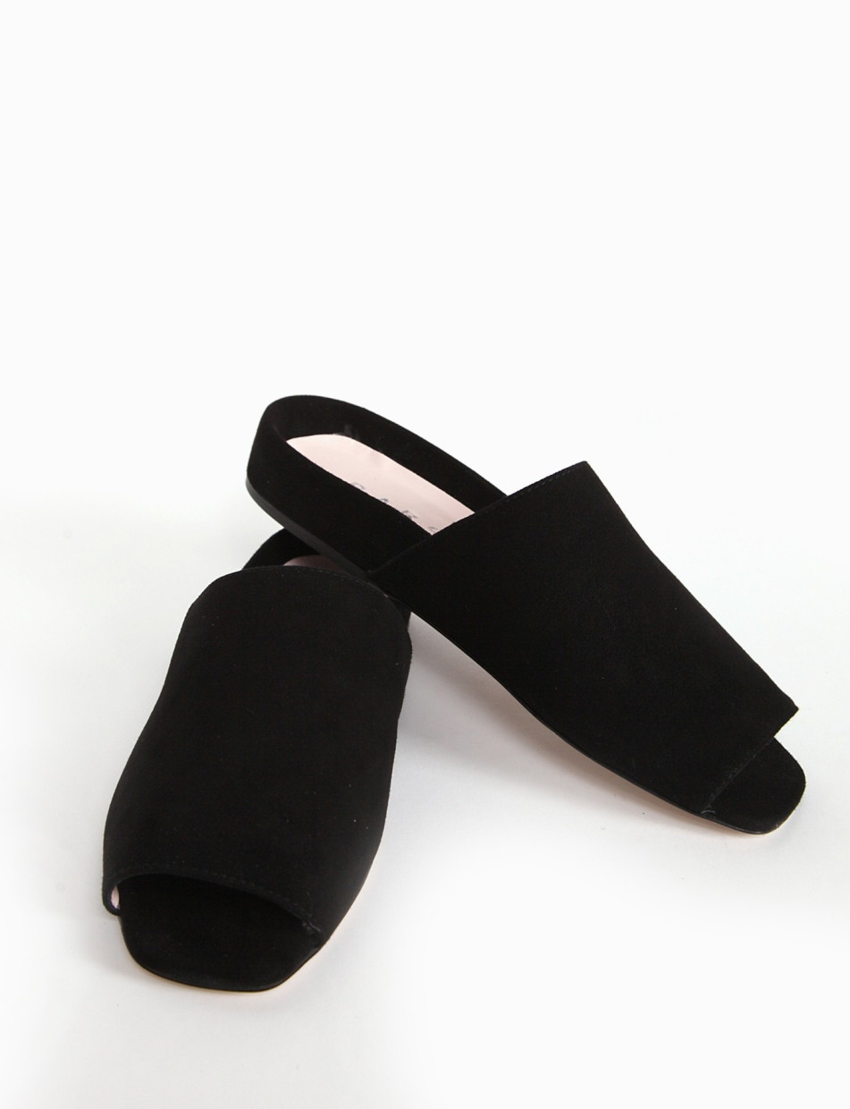 Slippers black chamois