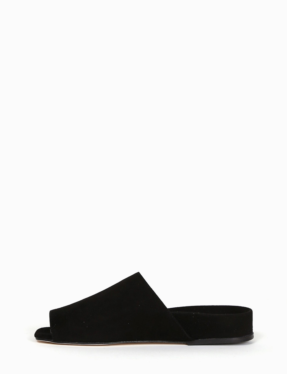 Slippers black chamois