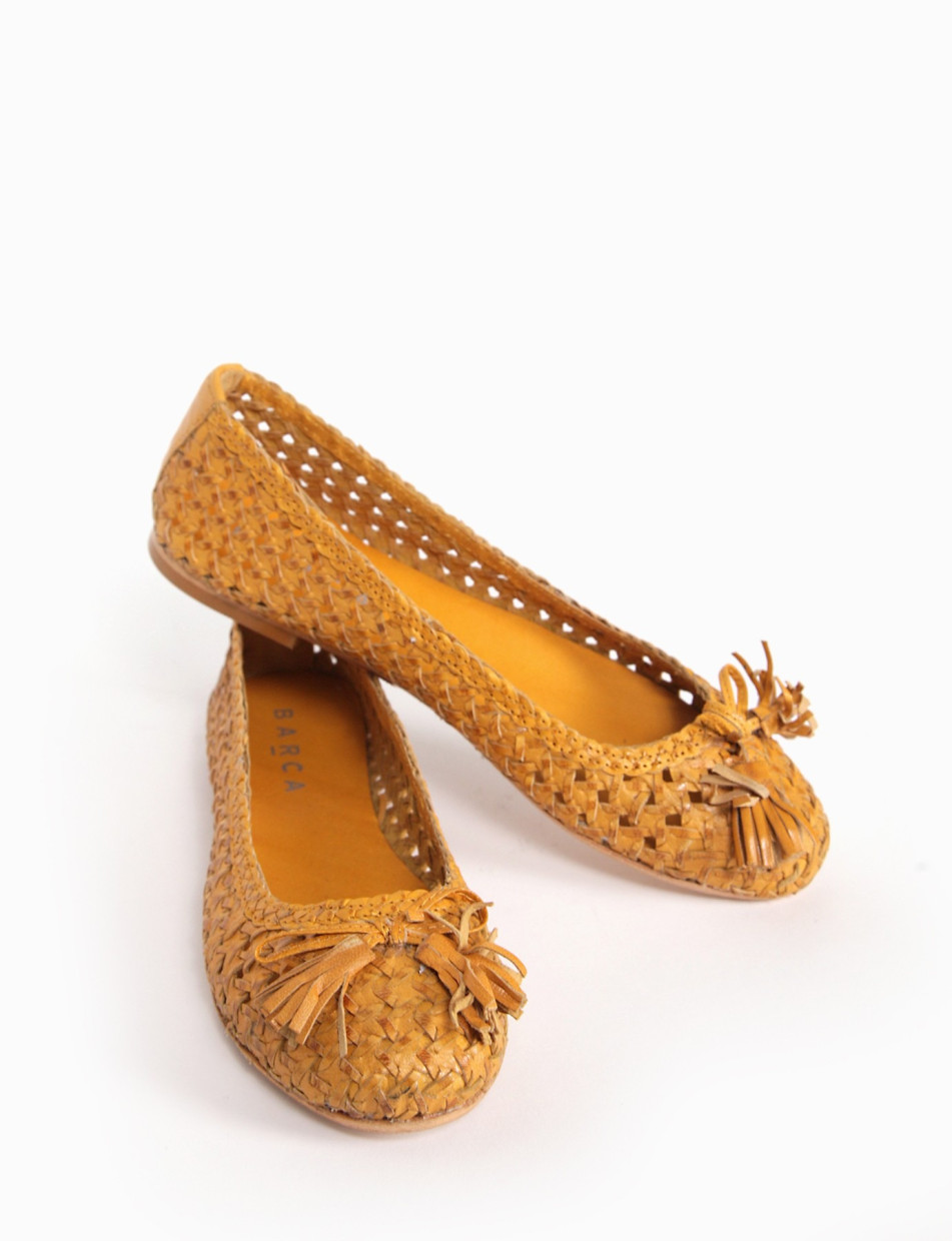 Flat shoes heel 1 cm yellow leather