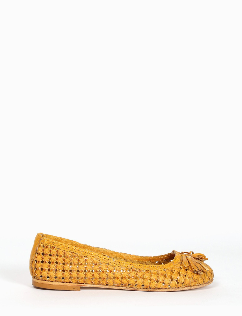 Flat shoes heel 1 cm yellow leather
