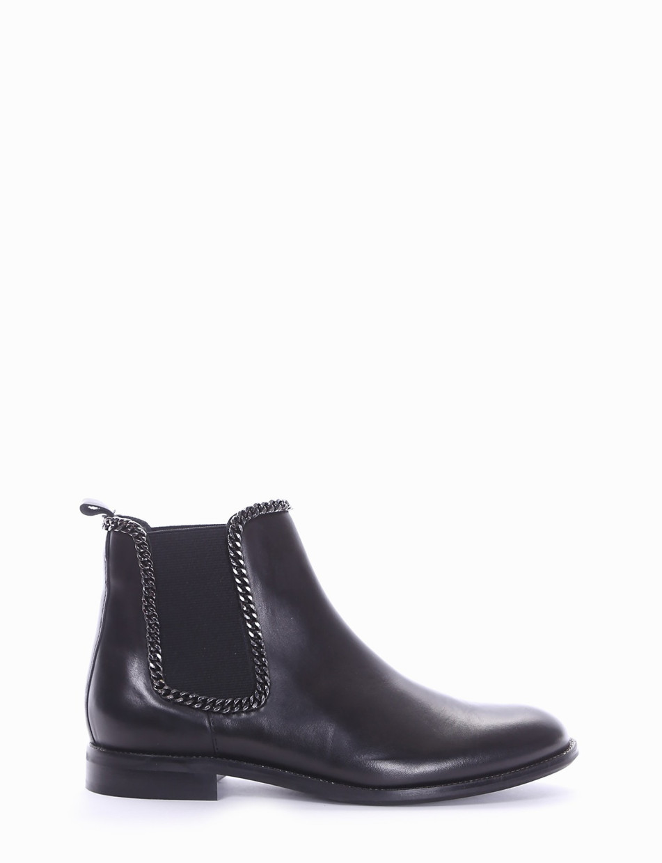 Low heel ankle boots heel 2 cm black leather