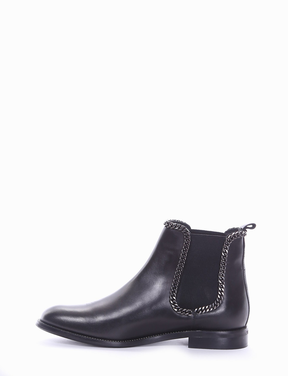 Low heel ankle boots heel 2 cm black leather