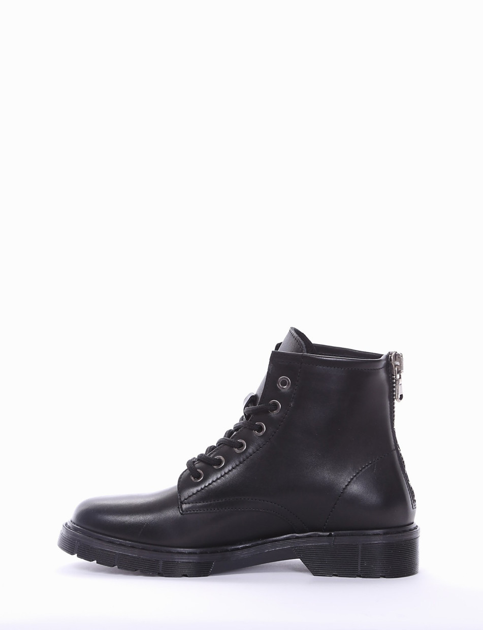 Combat boots heel 2 cm black leather