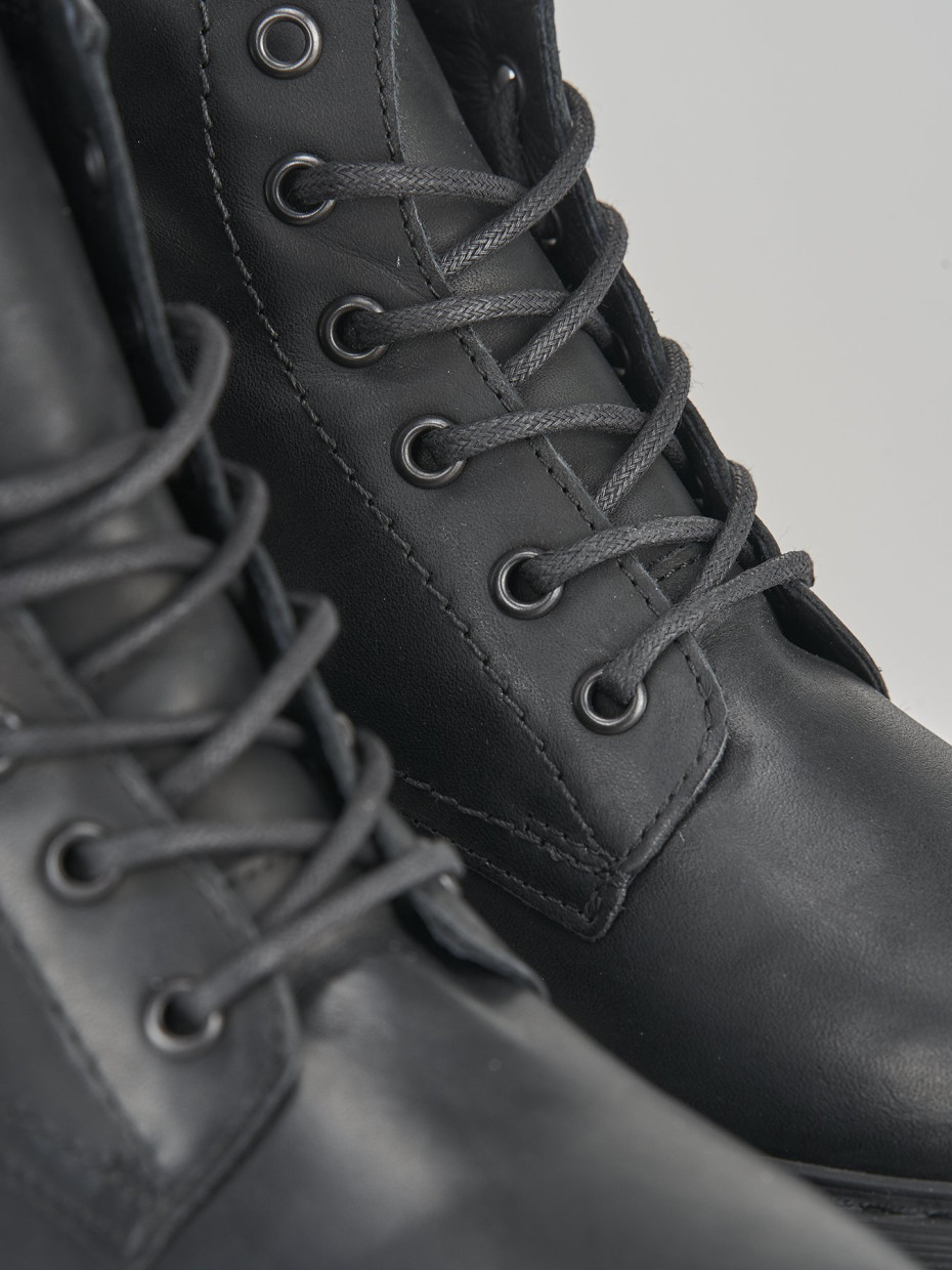 Combat boots heel 2 cm black leather