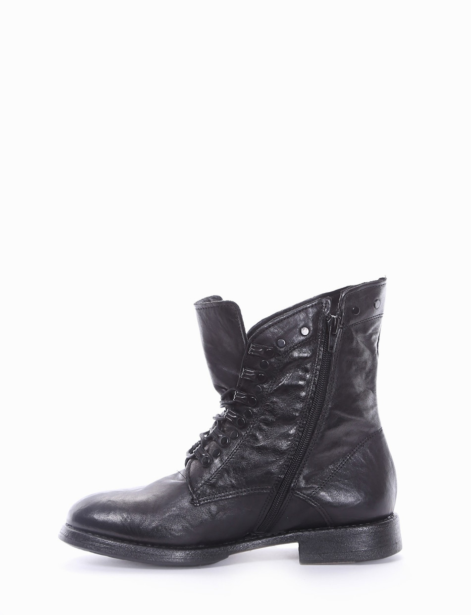 Combat boots heel 2 cm black leather