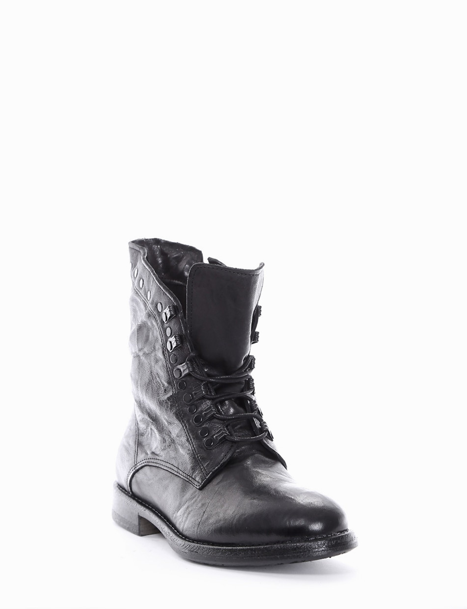 Combat boots heel 2 cm black leather
