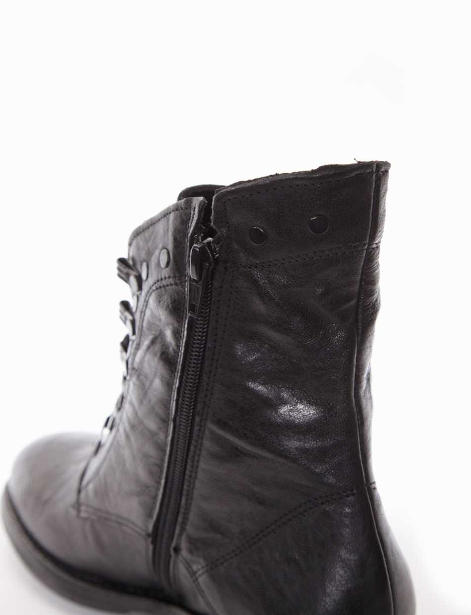 Combat boots heel 2 cm black leather
