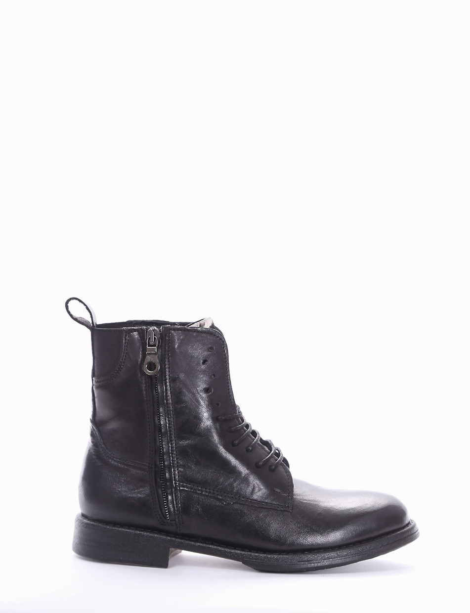 Combat boots heel 2 cm black leather