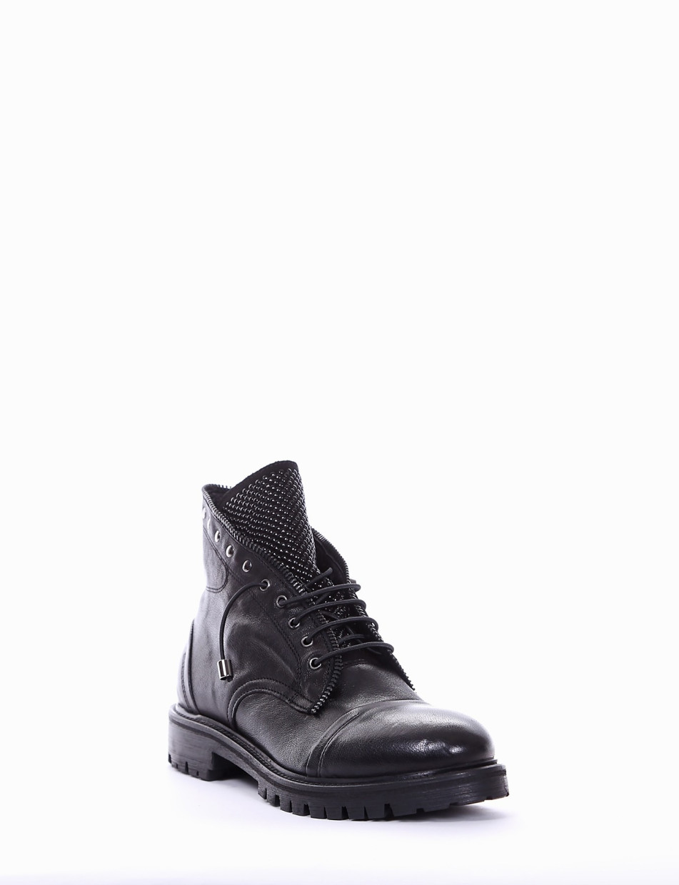 Combat boots heel 2 cm black leather