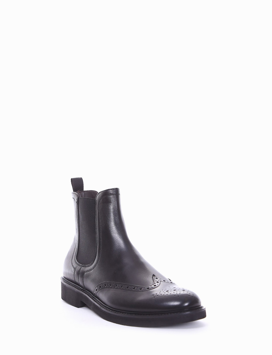 Ankle boots heel 2 cm black leather