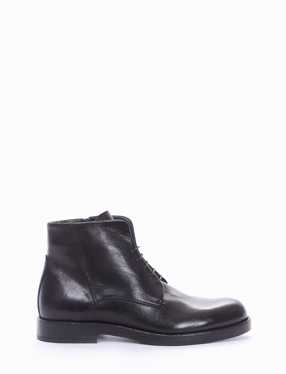 Combat boots heel 2 cm black leather