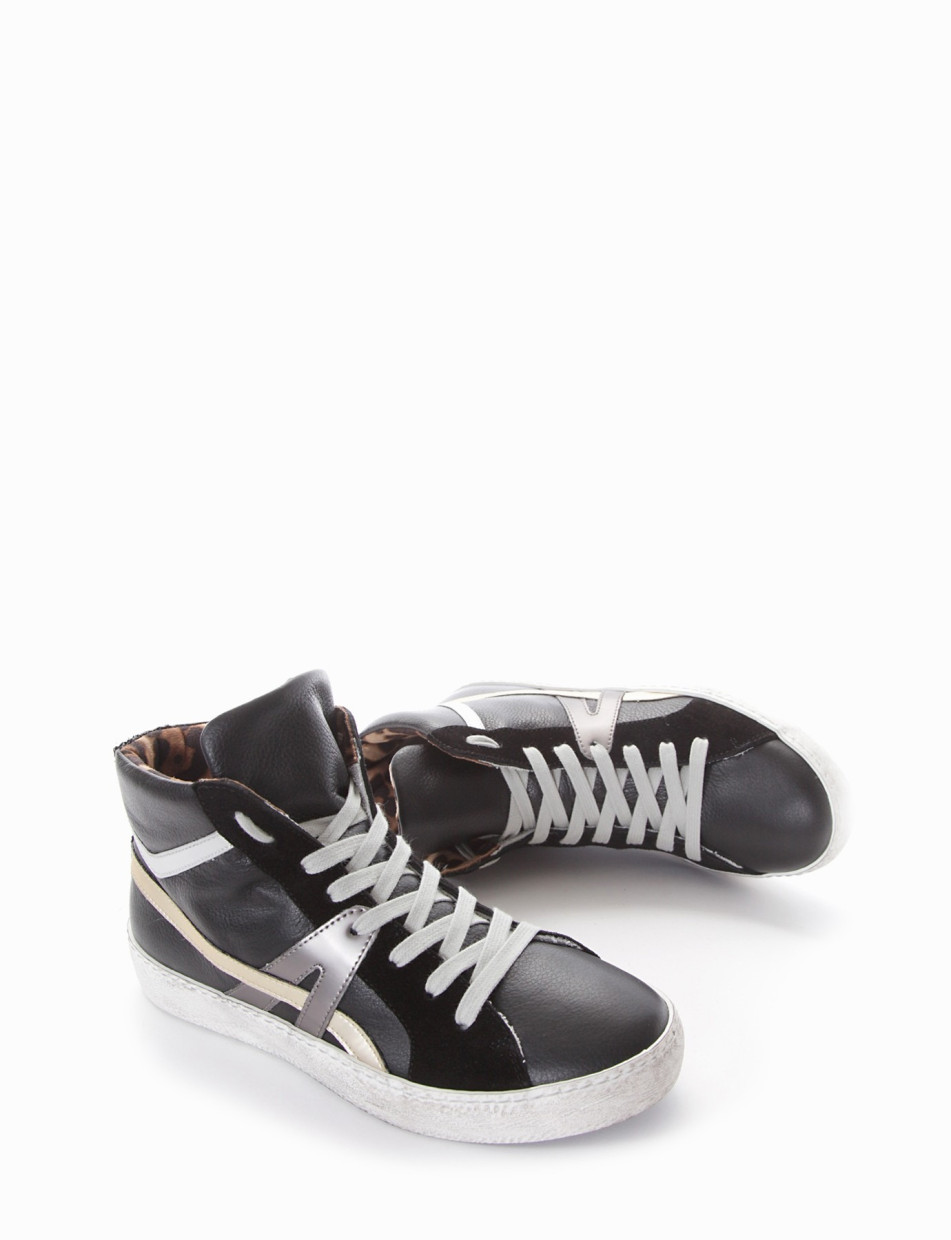 Sneakers black leather