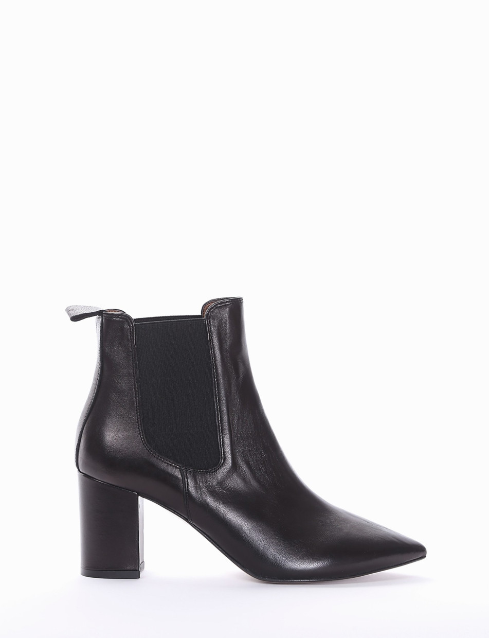 High heel ankle boots heel 7 cm black leather